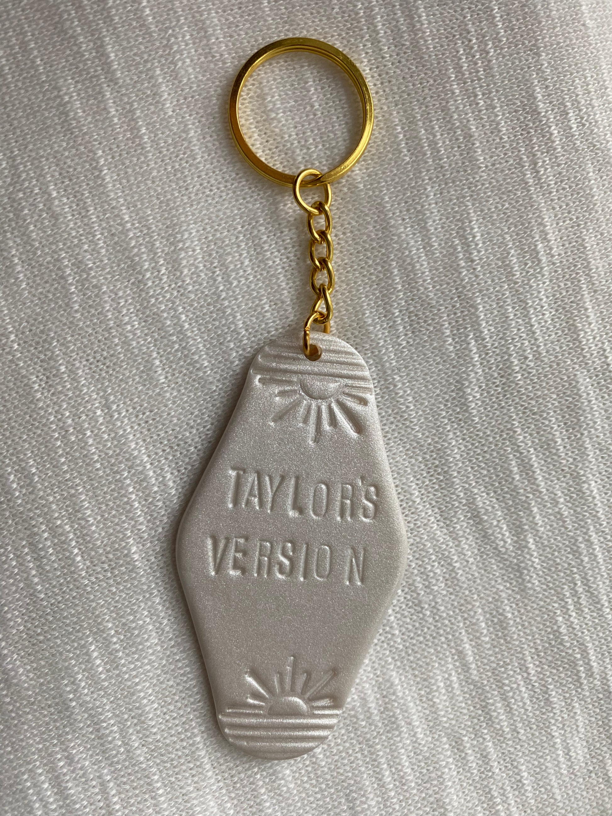 Taylor Swift Keychain - 22, Key Chains, Designer Key Chain, Angry Birds  Keychain, चाबी का छल्ला, कीचेन - Aakarshan Designs, Bhopal
